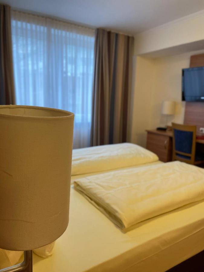 Hotel Harburger Hof Amburgo Esterno foto