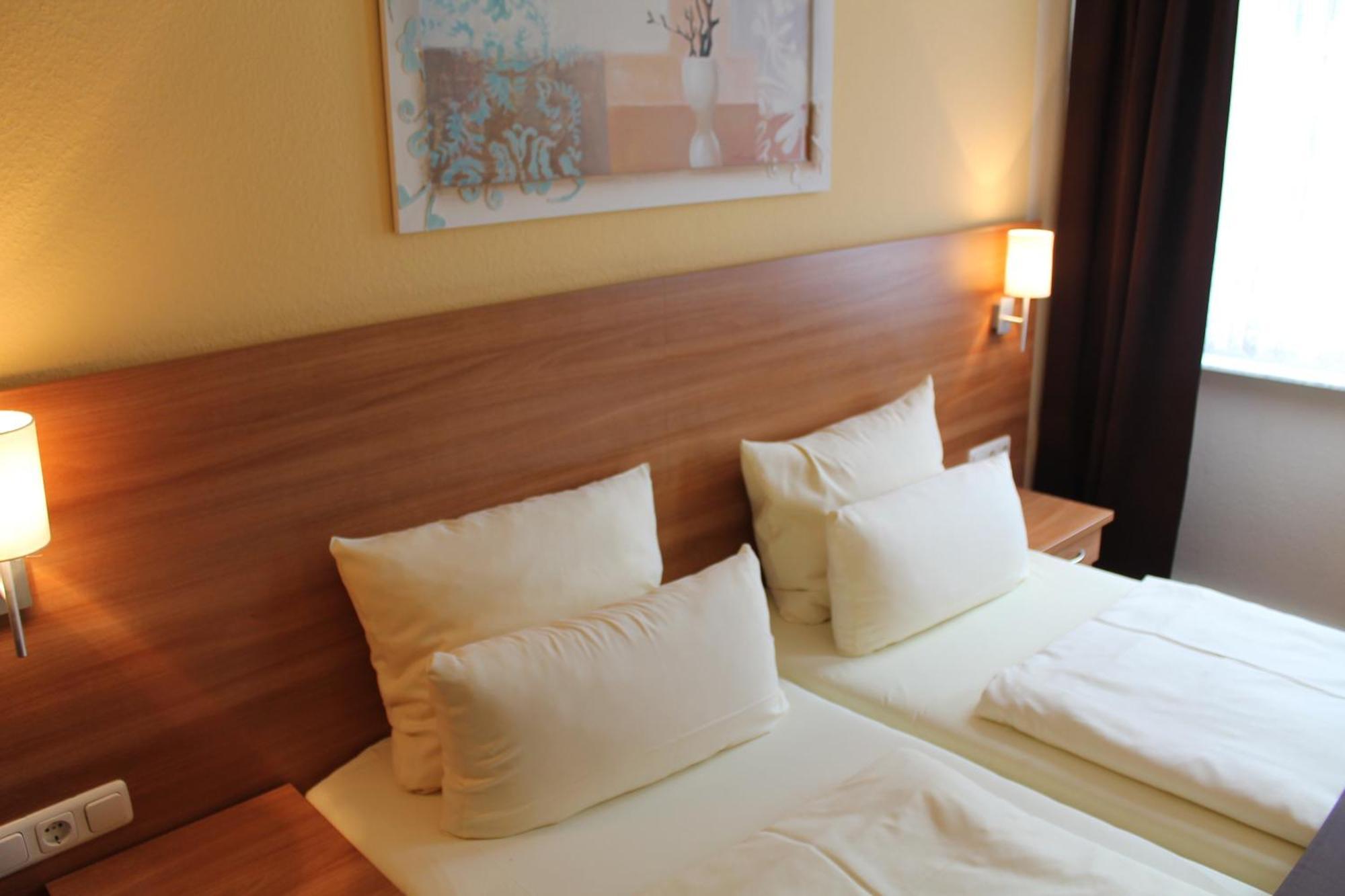 Hotel Harburger Hof Amburgo Esterno foto