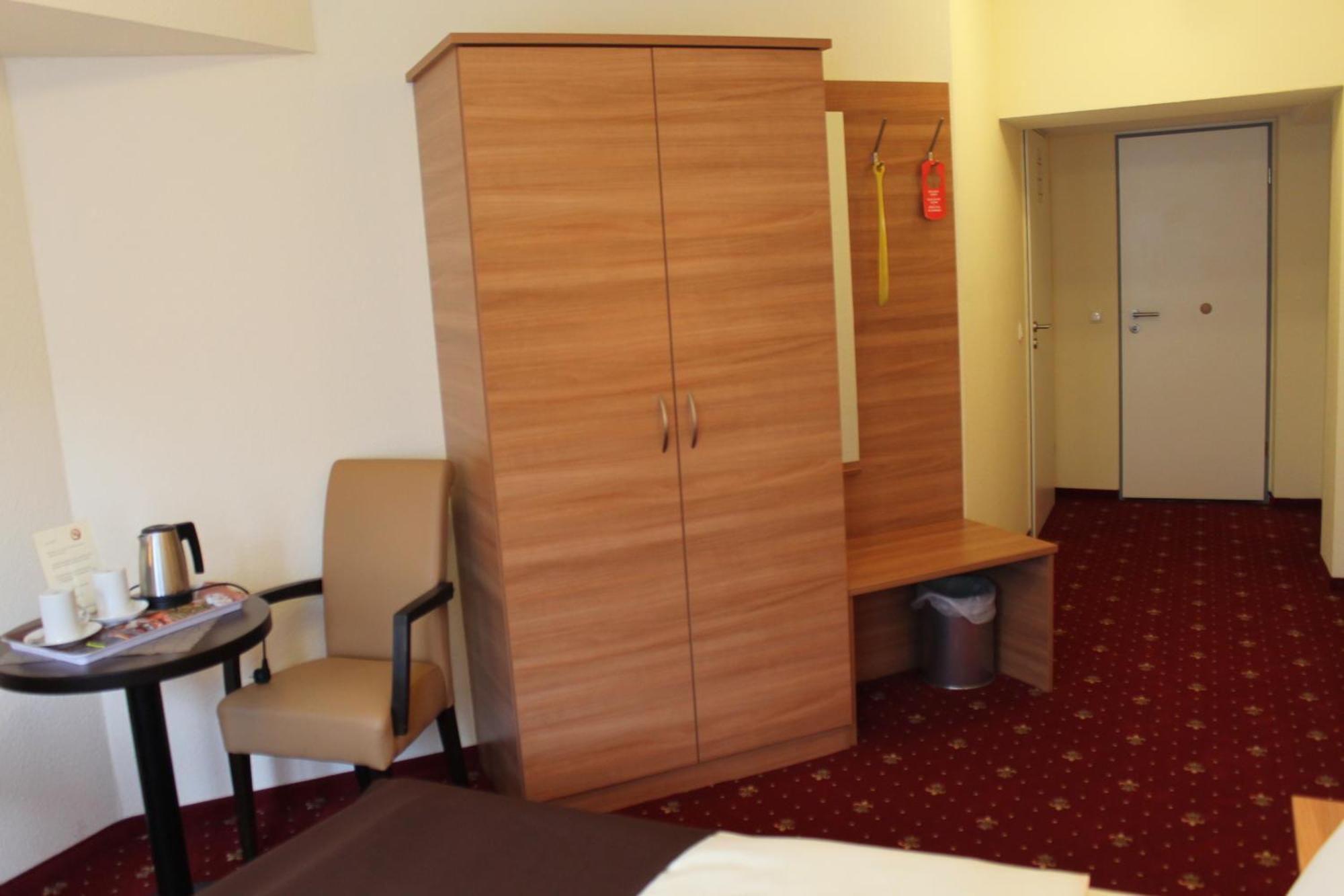 Hotel Harburger Hof Amburgo Esterno foto